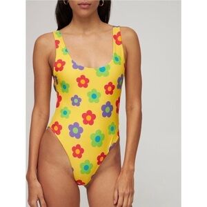 WeWoreWhat One Piece Swimsuit Scoop High Leg Printed Nylon Retro Daisies L NWT